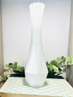 Vintage milk glass vase, scalloped rim